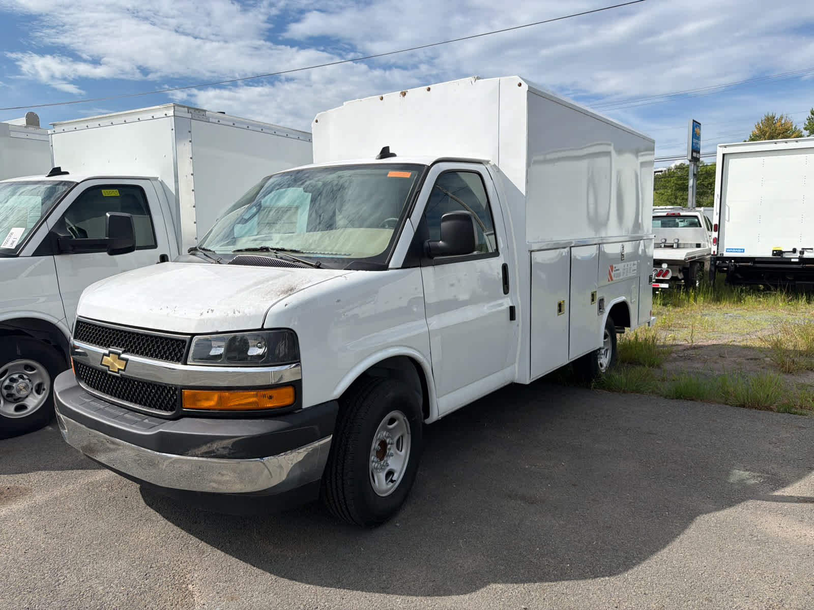 2023 Chevrolet Express Cutaway 3500