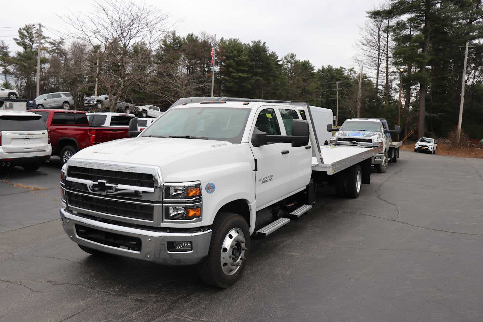 2024 Chevrolet Silverado 6500 HD