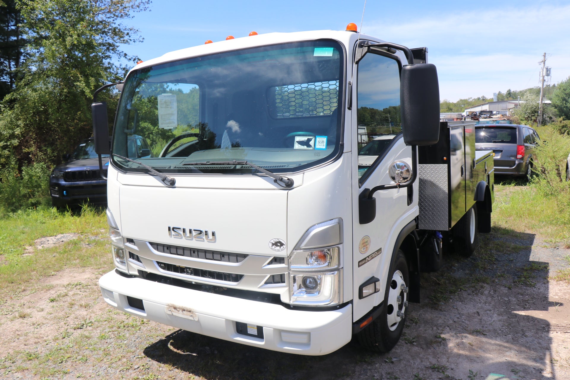 2023 Isuzu NPR HD